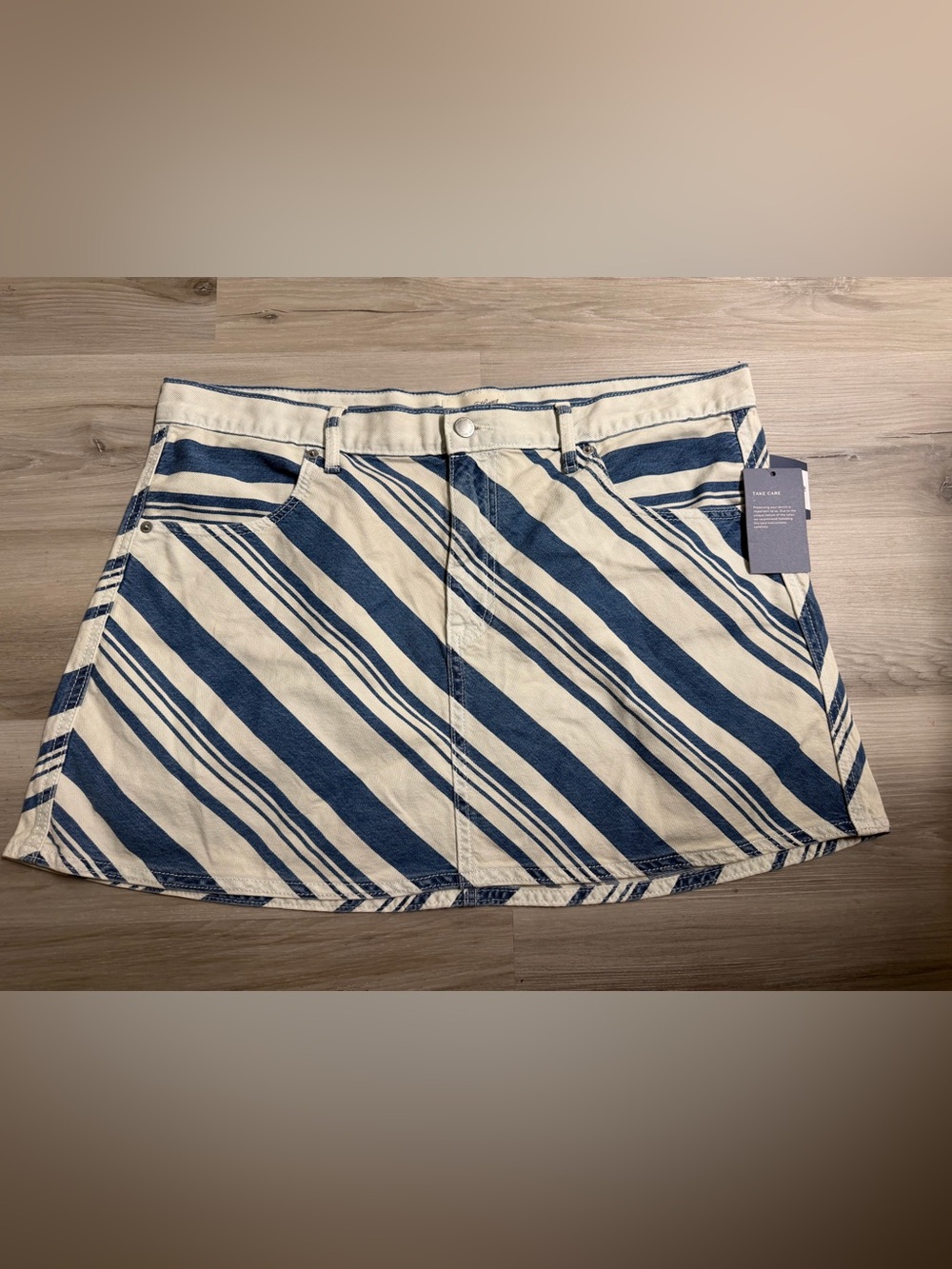 Universal Thread Navy and Cream Diagonal Stripe Skort